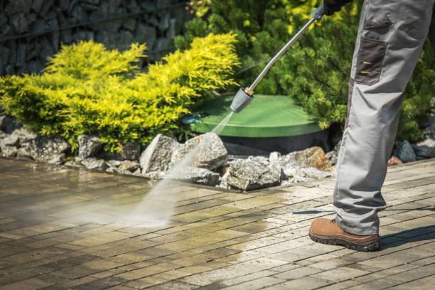Best Pool Deck Cleaning  in Riverside, MO